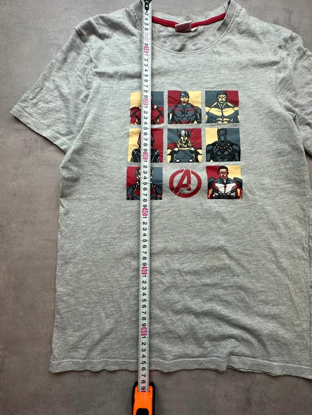 T-Shirt Marvel Avengers Vintage – Iron Man, Captain America, Hulk & Black Panther – Gris