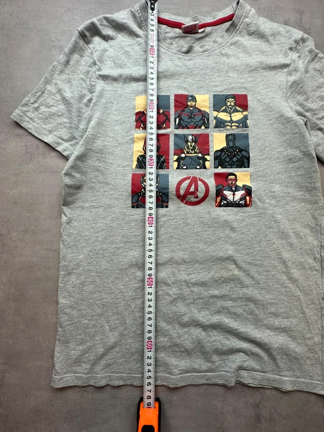 T-Shirt Marvel Avengers Vintage – Iron Man, Captain America, Hulk & Black Panther – Gris