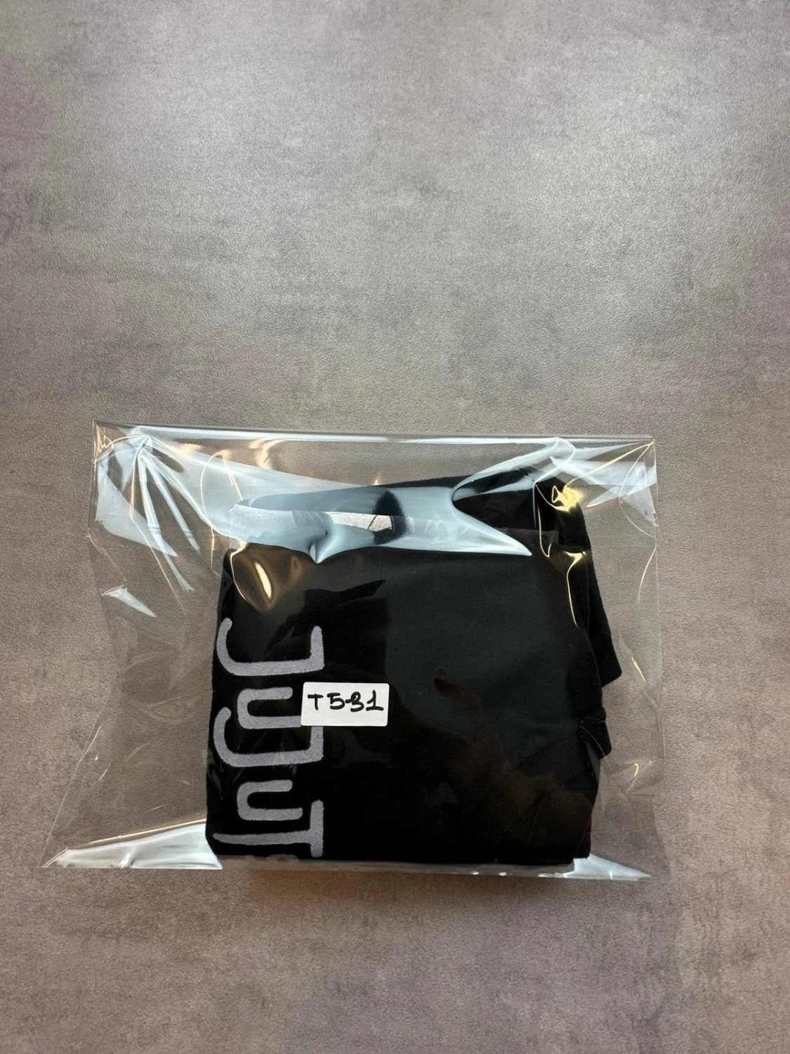 T-Shirt Jujutsu Kaisen Gojo Yuji Megumi Nobara – Manga Noir Y2K