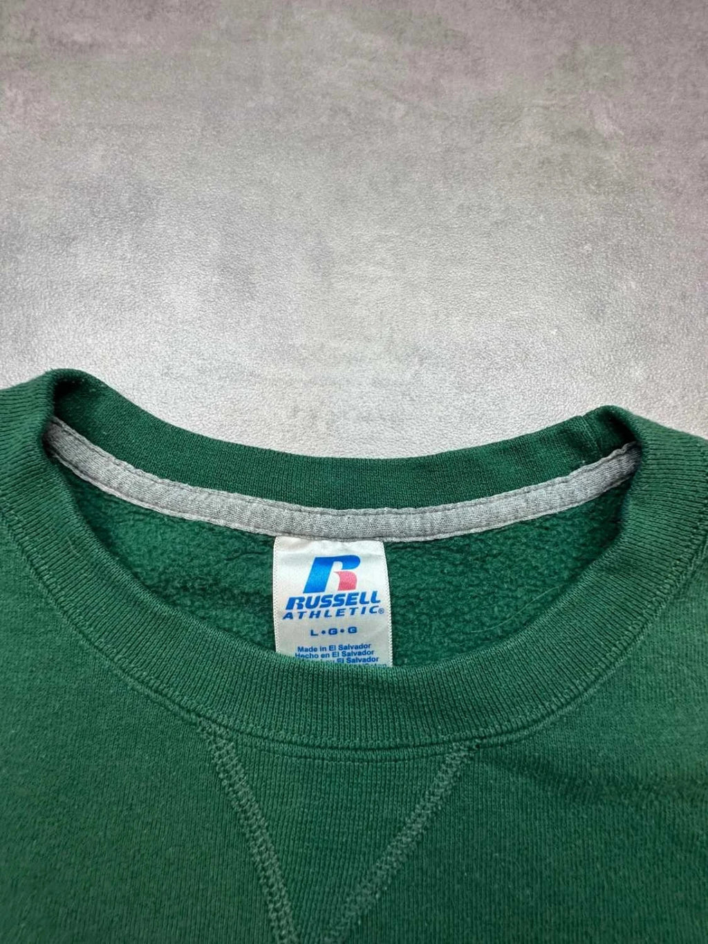 Sweat Russell Athletic Vintage Suburban Track & Field Championship – Vert