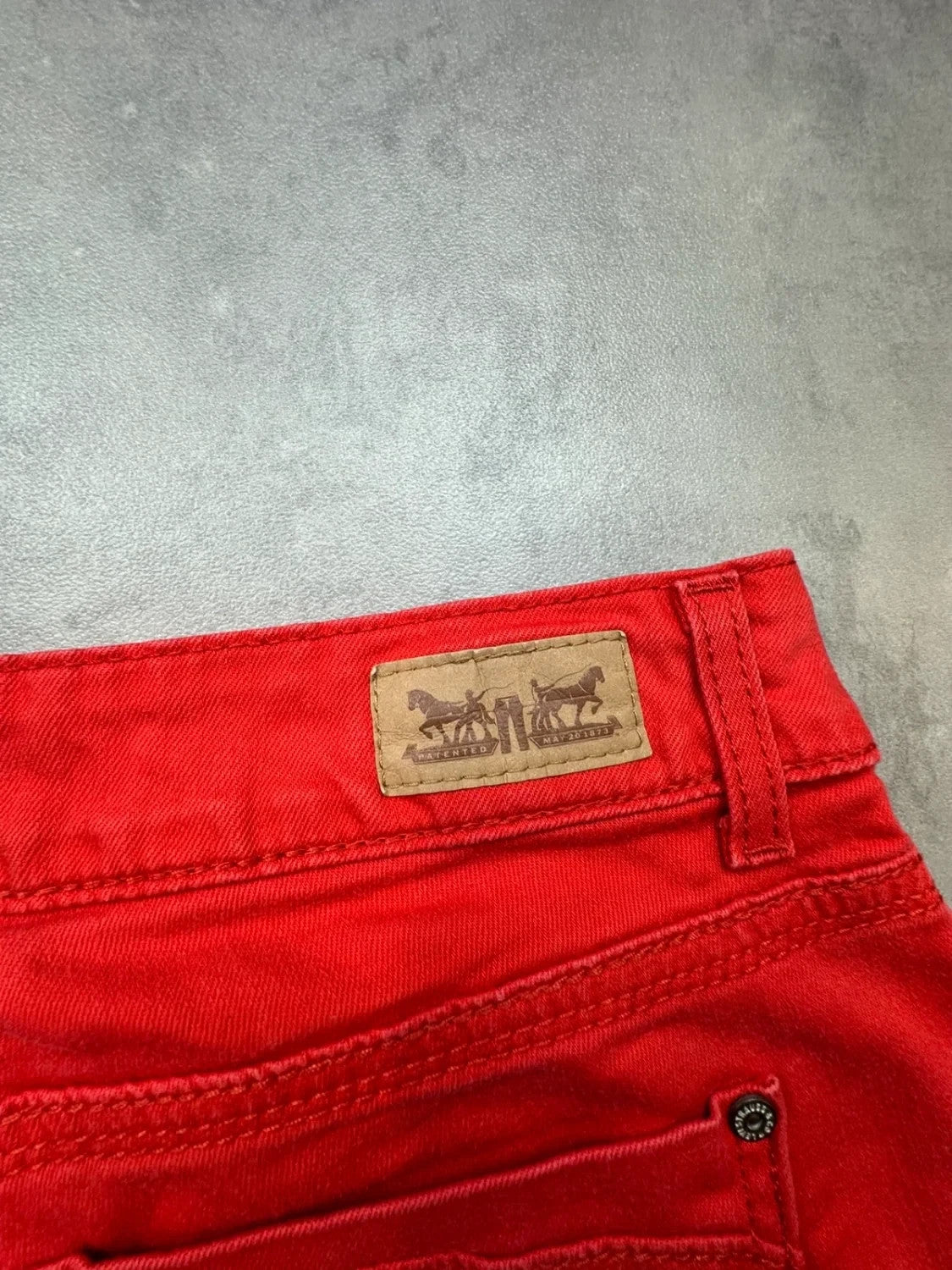 Short Levi's Vintage Rouge en Denim