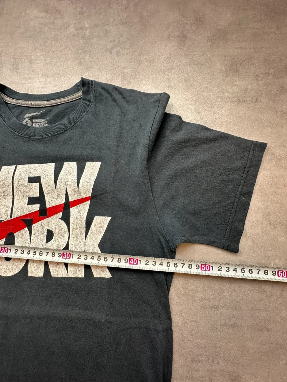 T-Shirt Nike Vintage New York Swoosh Rouge – Noir