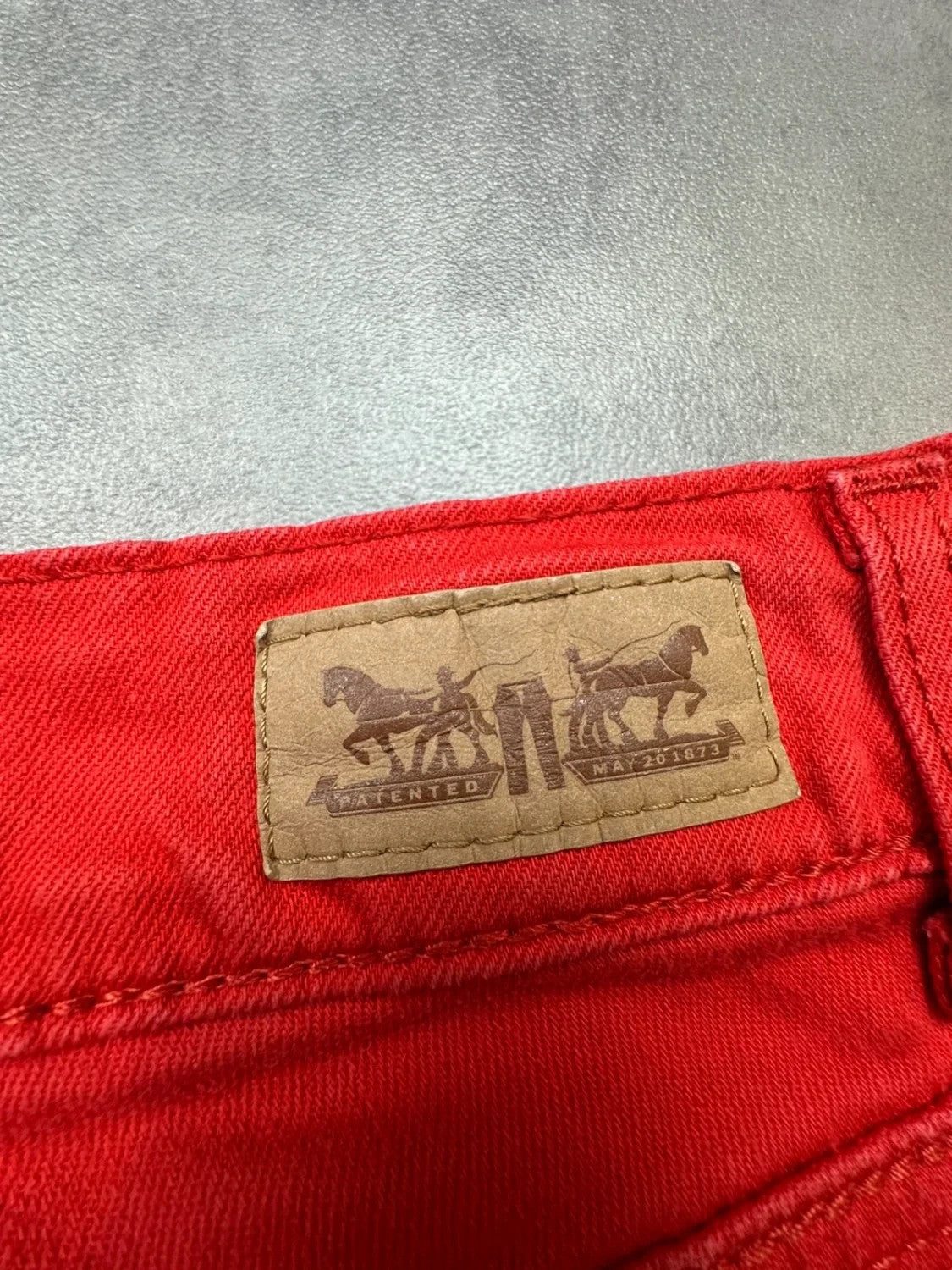 Short Levi's Vintage Rouge en Denim